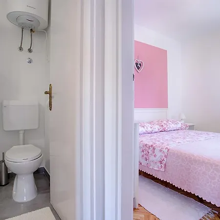 Apartment Dijana *